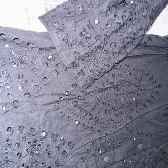 NWT Cyrus Black Eyelet Button-Up Shirt - Picture 4 of 5